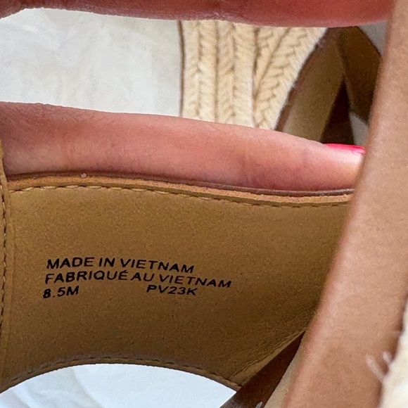 Michael Kors Berkley Mid Wedge Leather Sandals – Size 8.5M - Picture 5 of 12